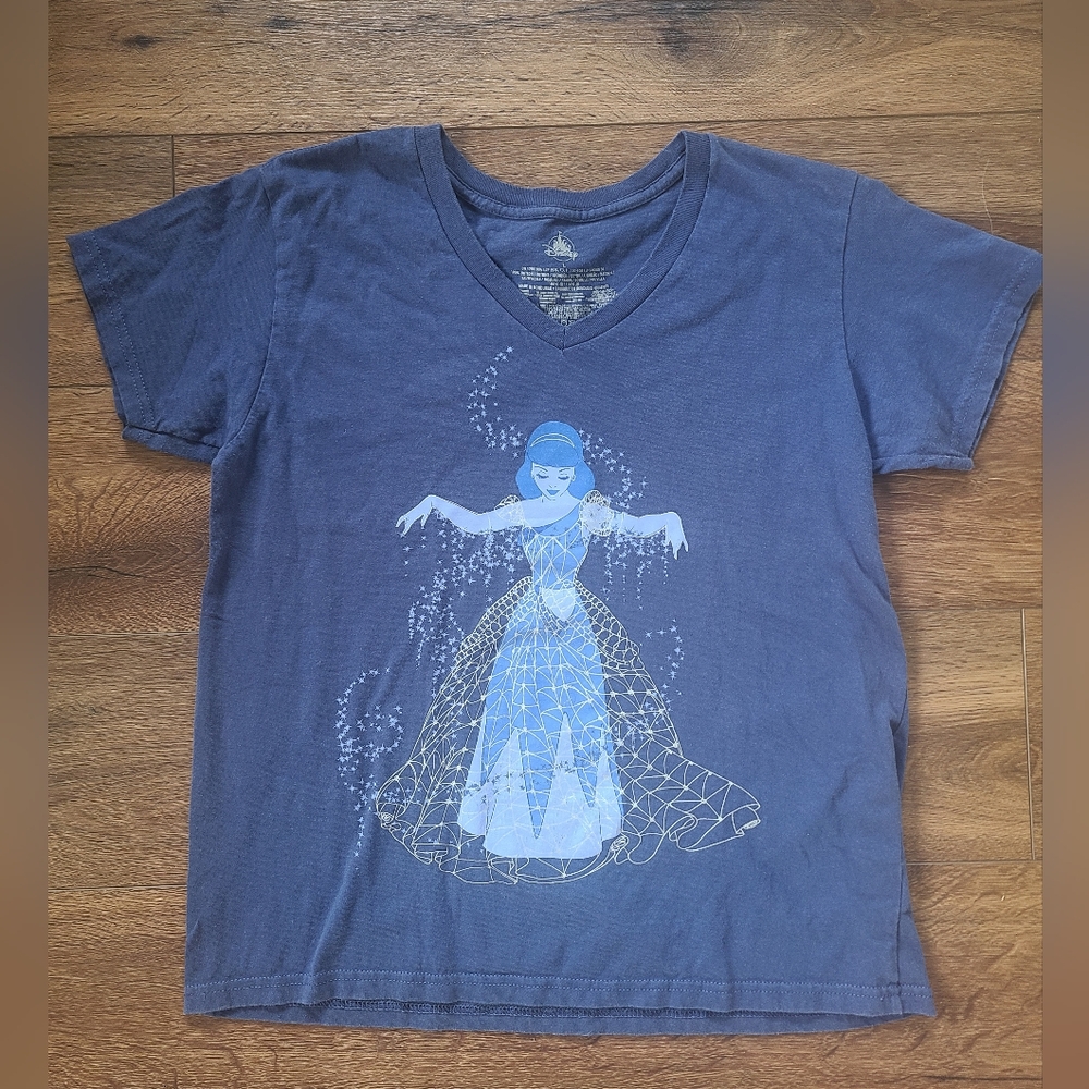Disney Cinderella Blue Vneck Tshirt Sz L